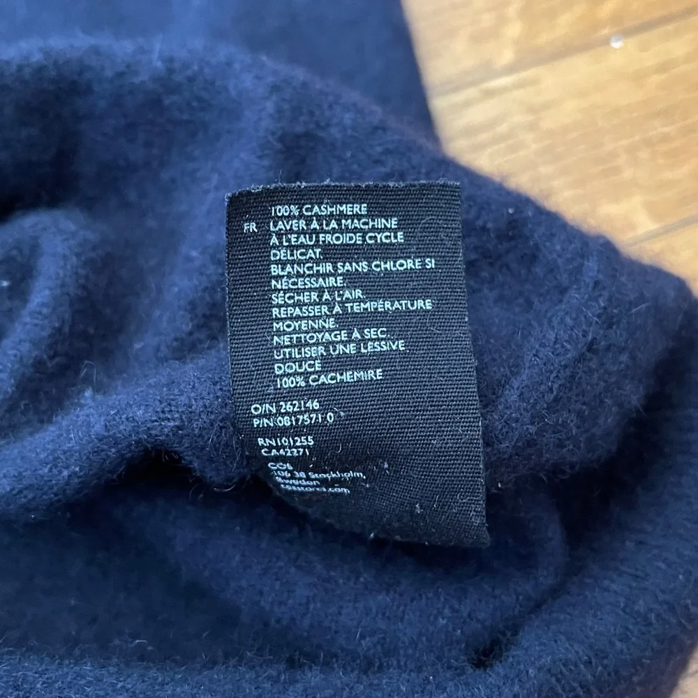COS Cashmere Turtleneck Sweater Navy - Picture 8 of 9